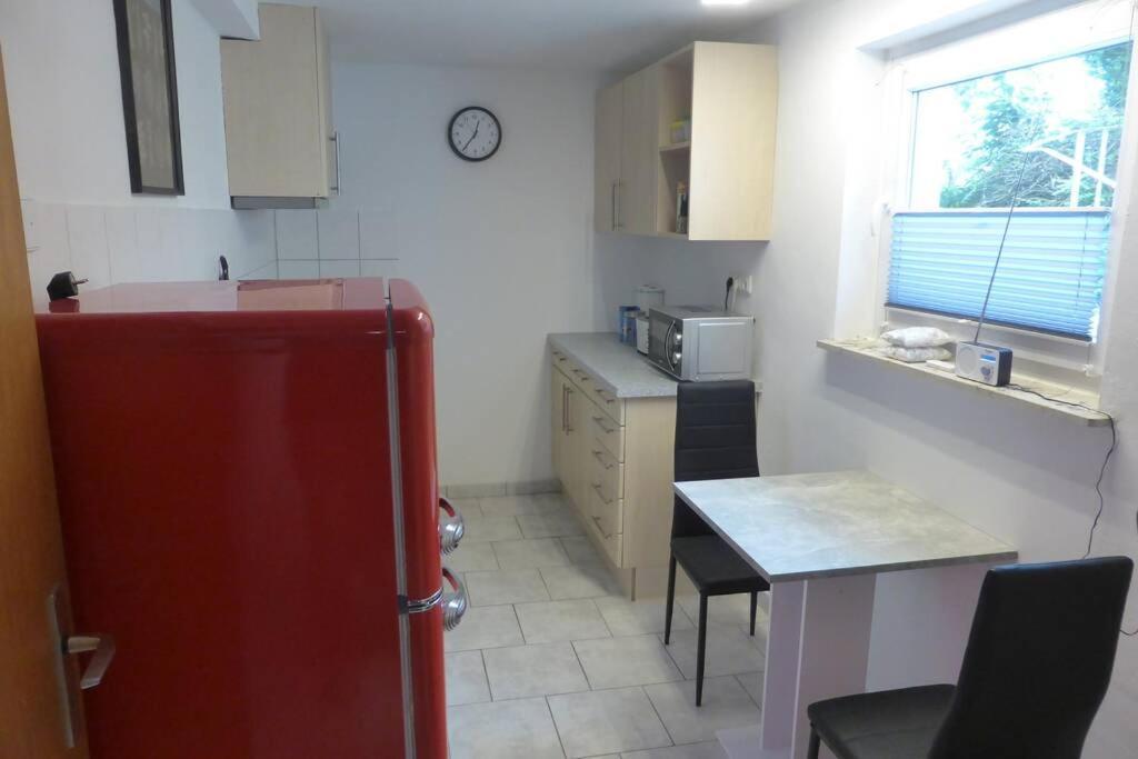 Wunderschone Komplett Neu Eingerichtete Wohnung Emmerthal Exterior foto